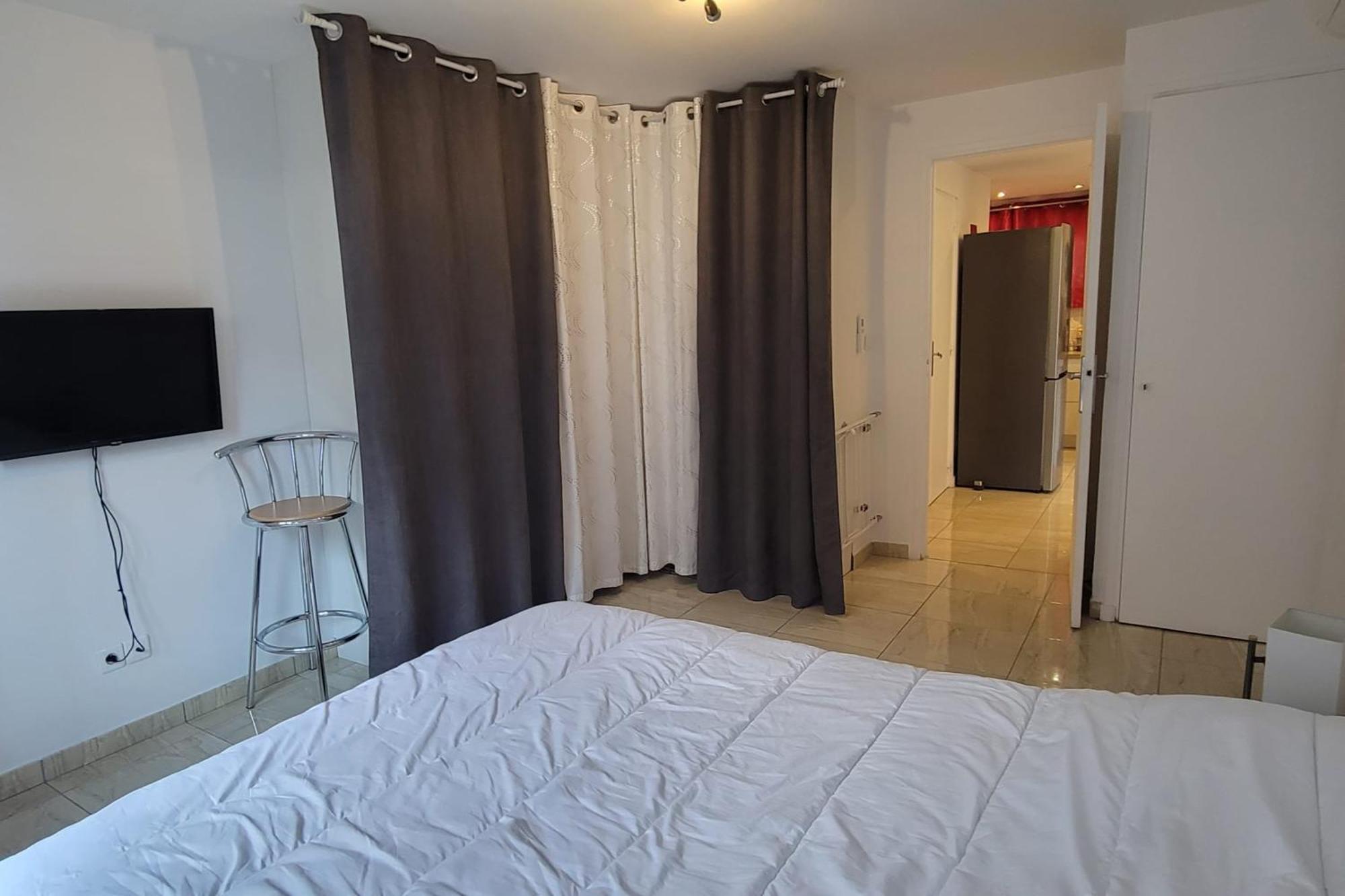 Charming T2 100 Meters From The