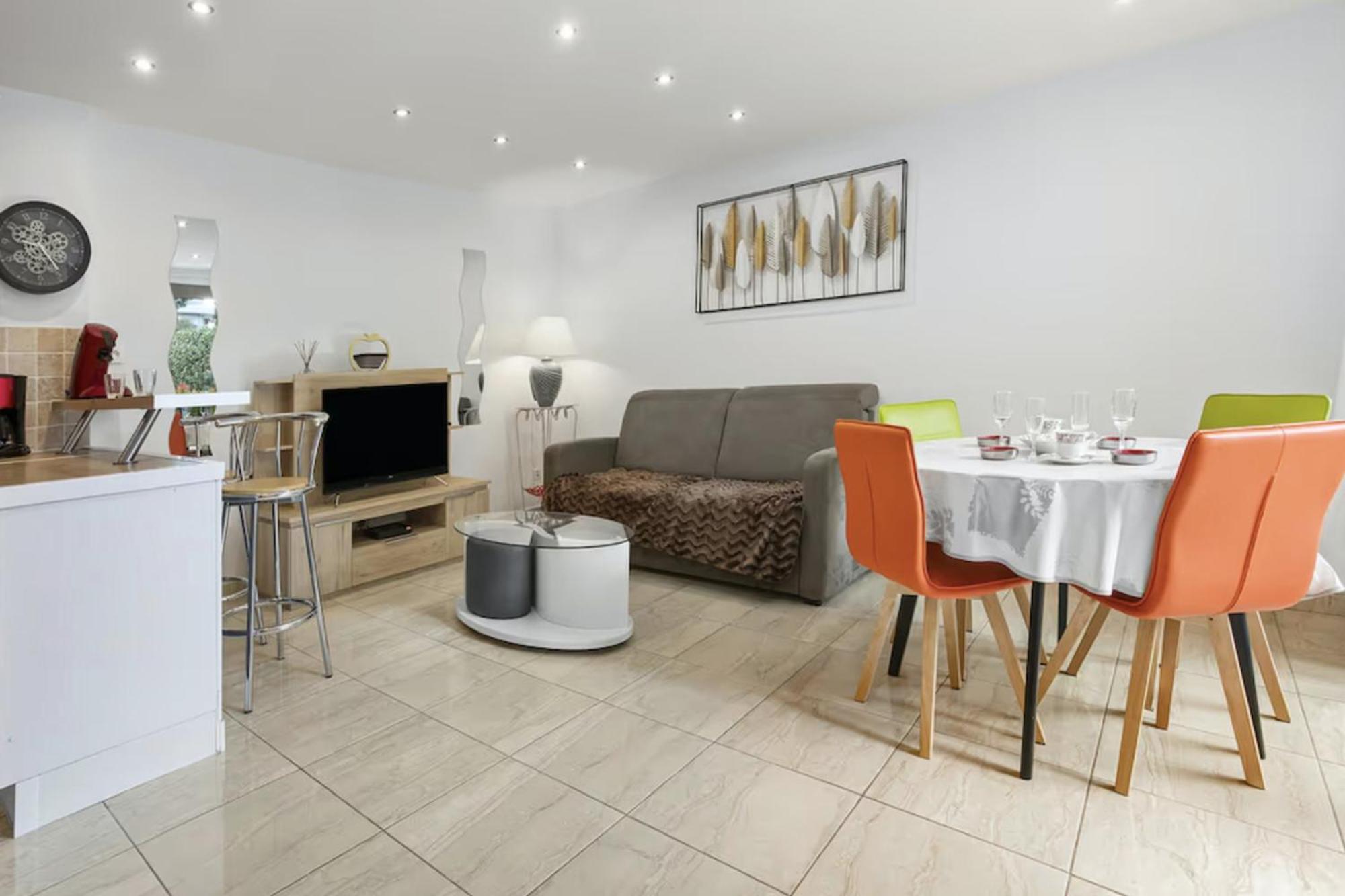 Charming T2 100 Meters From The Apartment